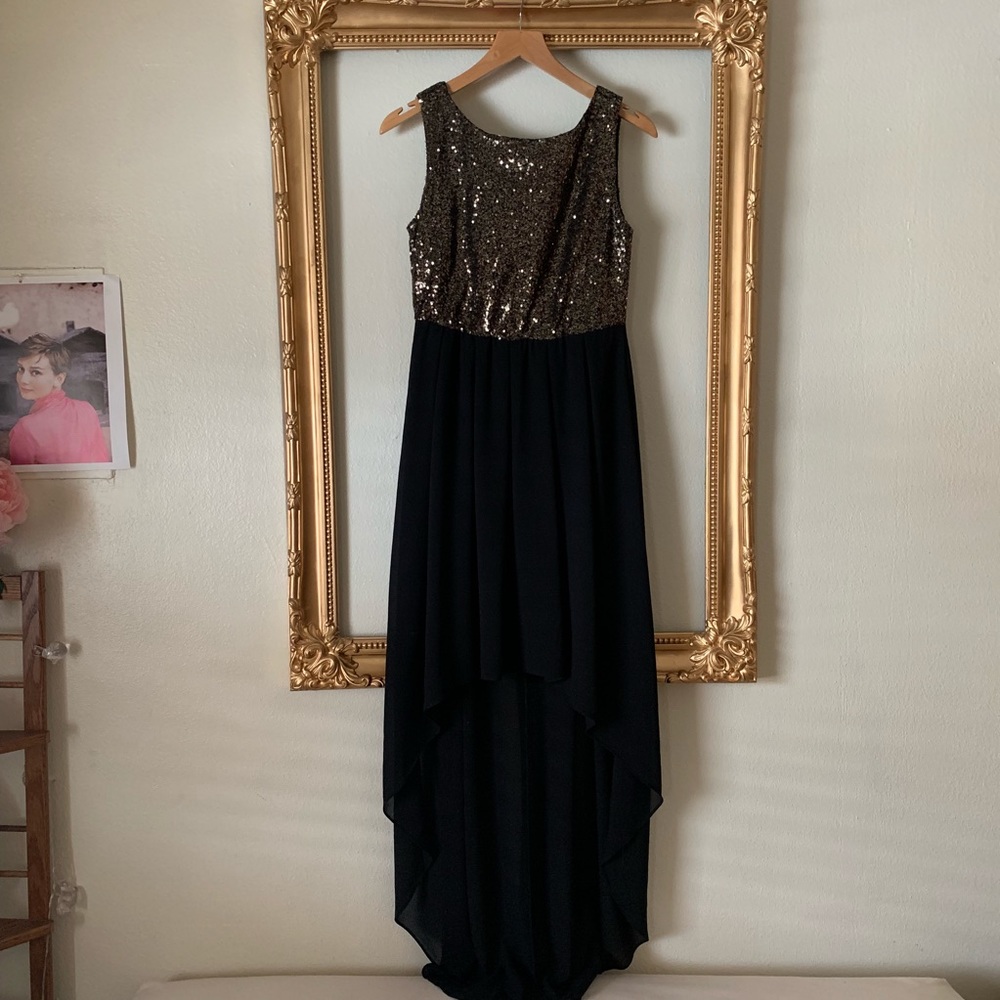 Forever 21 | Gold Sequin Party Dress
